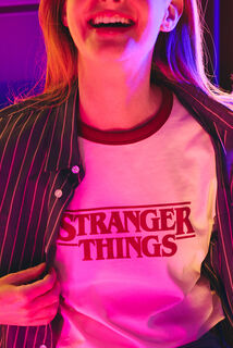 Tee shirt imprimé licence Stranger Things
