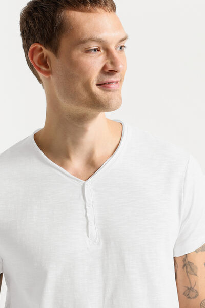 T-shirt met knooplijst in gevlamde stof