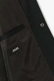 Veste pressionn&eacute;e col chemise