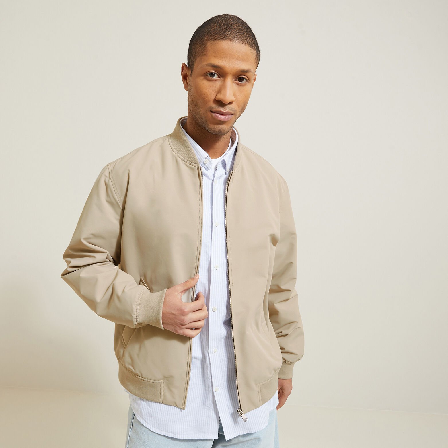 Blouson l&eacute;ger zipp&eacute;