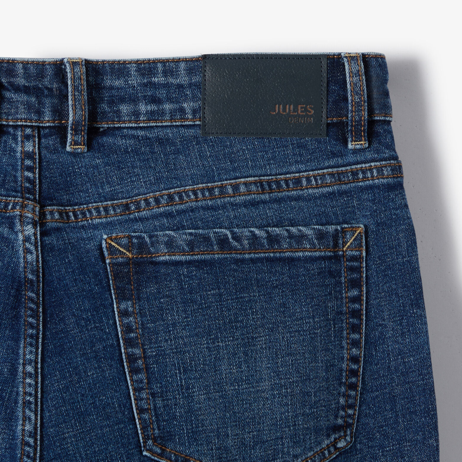 Tapered jeans