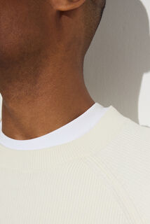 Pull col rond en cote