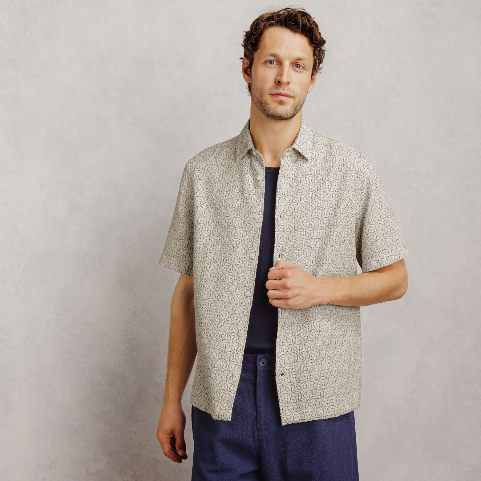 Chemisette 100% coton fleurie textur&eacute;e