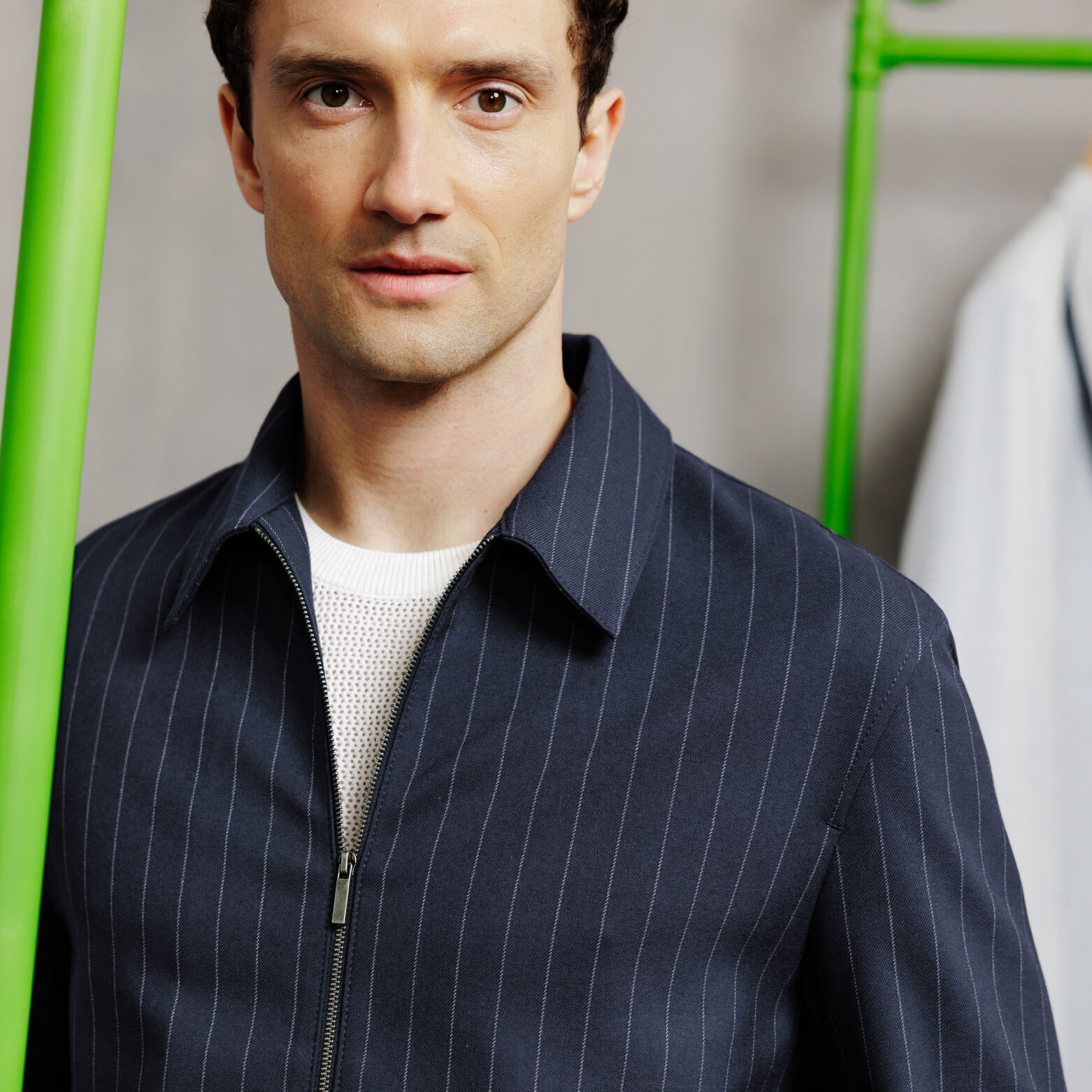 Veste col chemise zipp&eacute;e ray&eacute;e