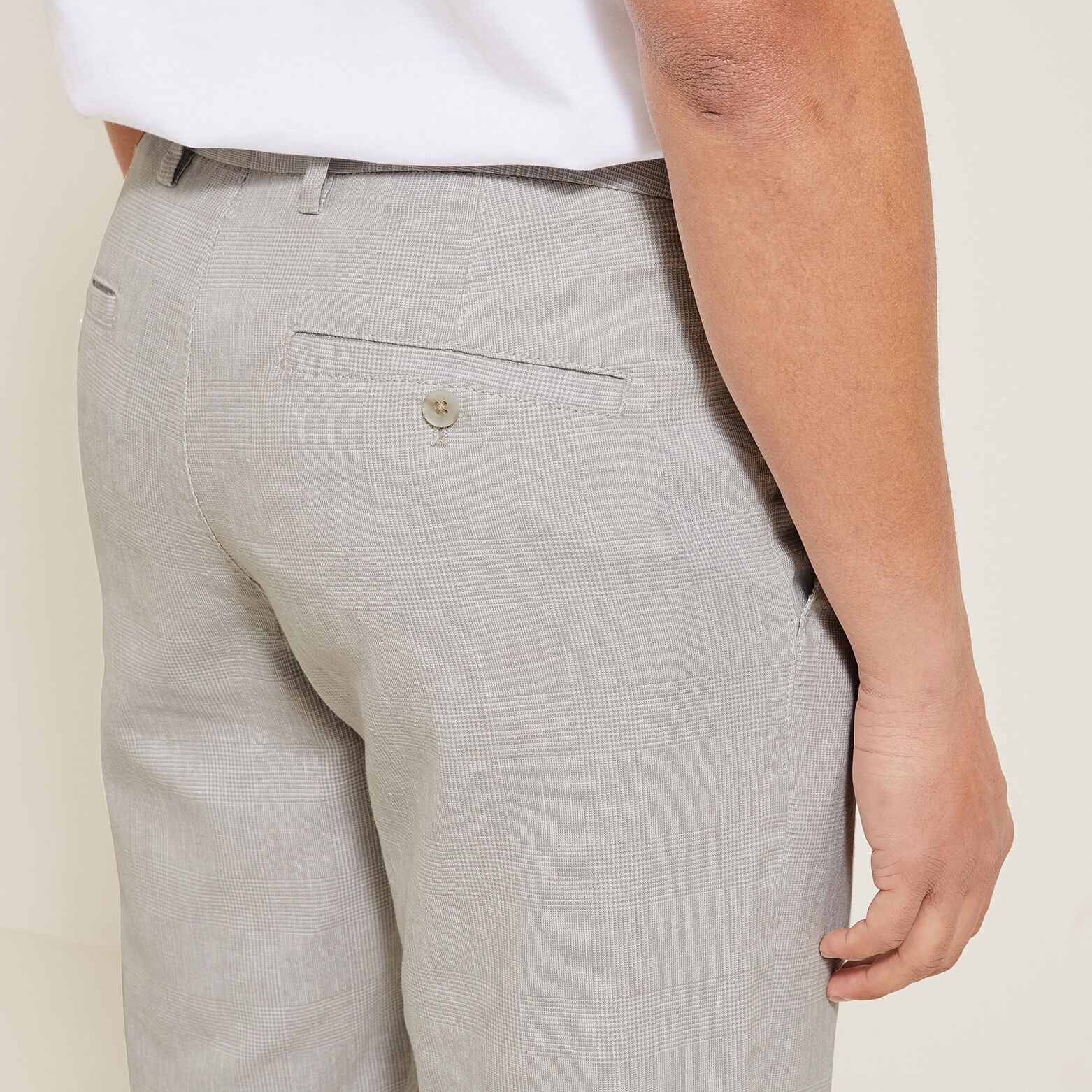 Pantalon droit à carreaux contenant du lin