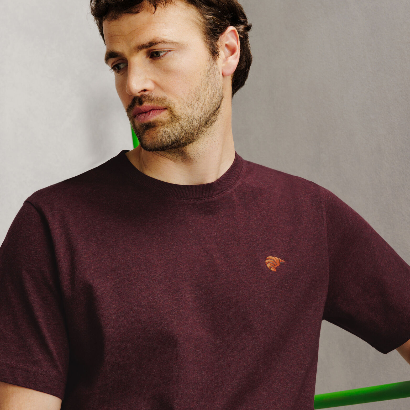 Tee shirt chin&eacute; brod&eacute;