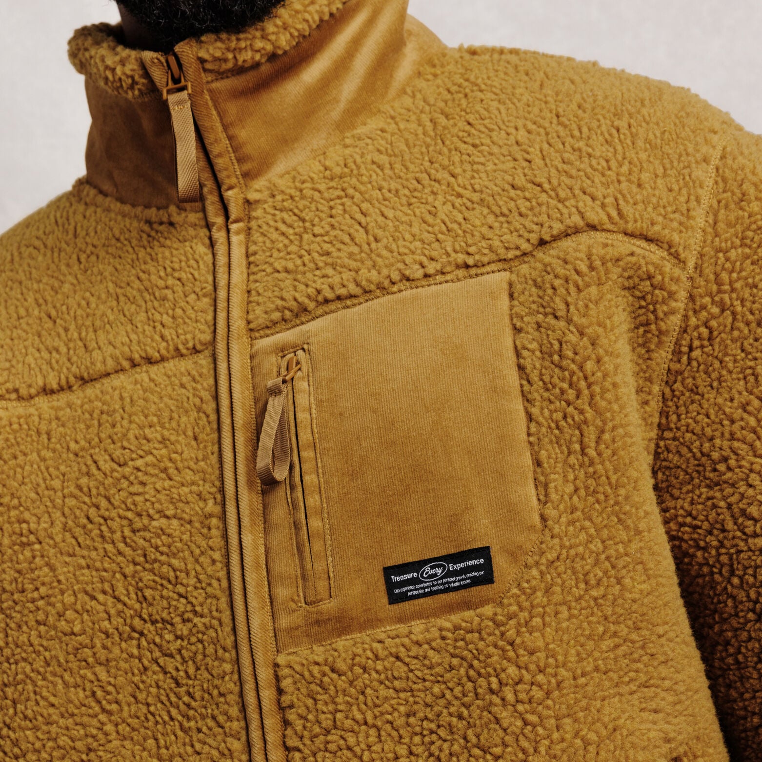 Veste zipp&eacute;e sherpa contrast&eacute;e