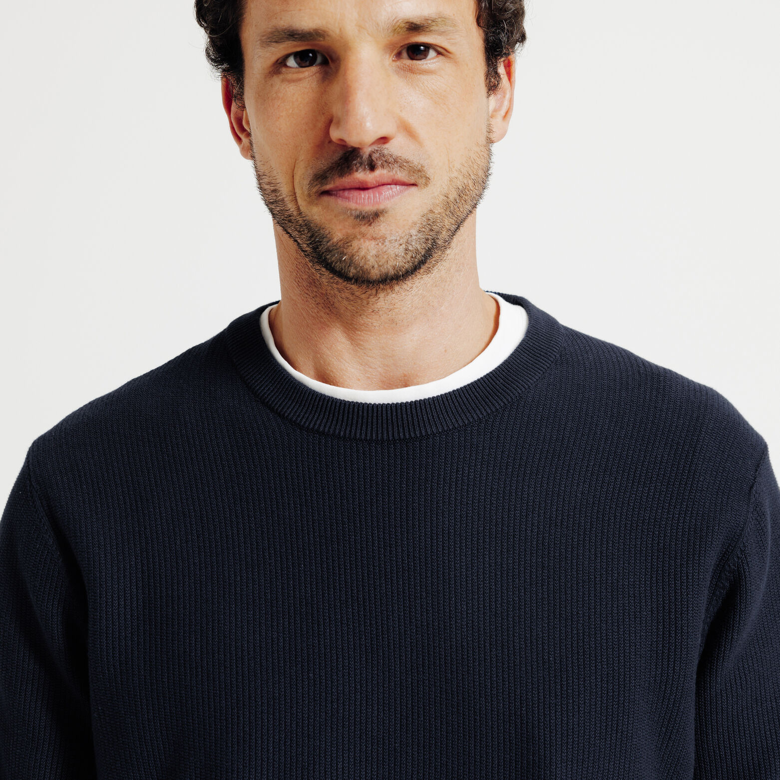 Pull col rond jeux de points fantaisie