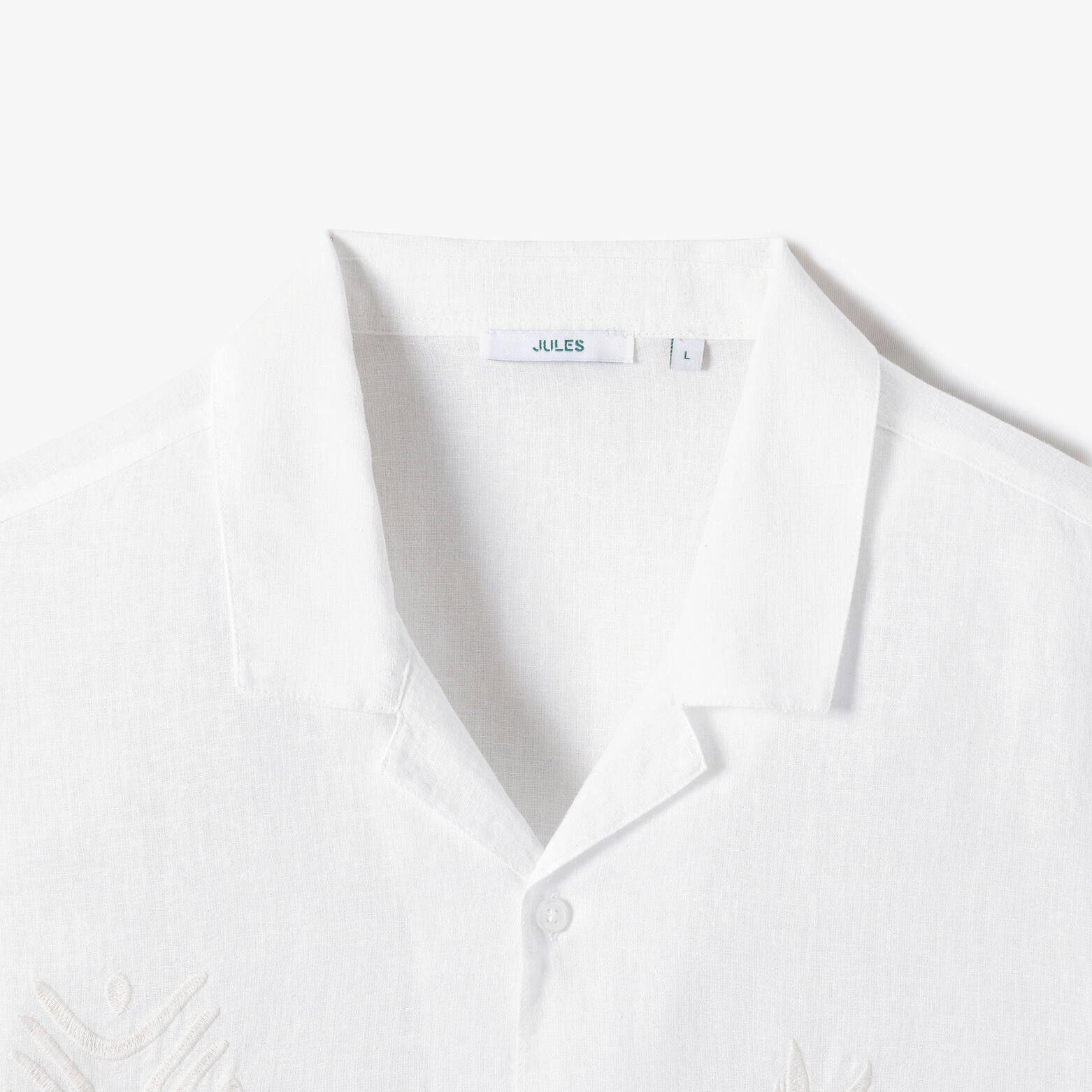 Hemdje in katoen linnen met borduursel