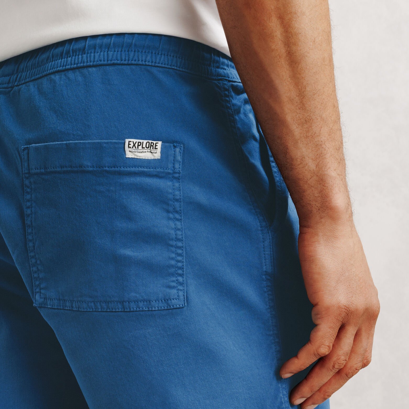 Short taille &eacute;lastiqu&eacute;e