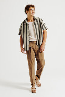 Chemisette en crochet col requin