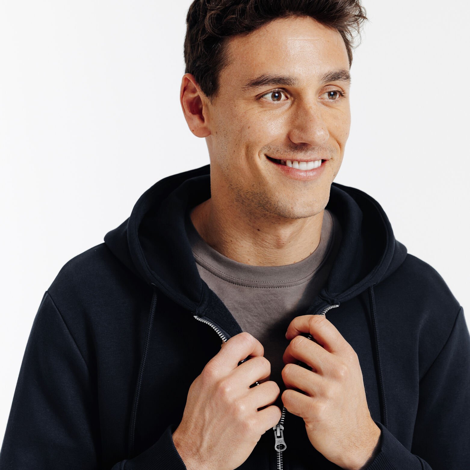 Sweat &agrave; capuche zipp&eacute;