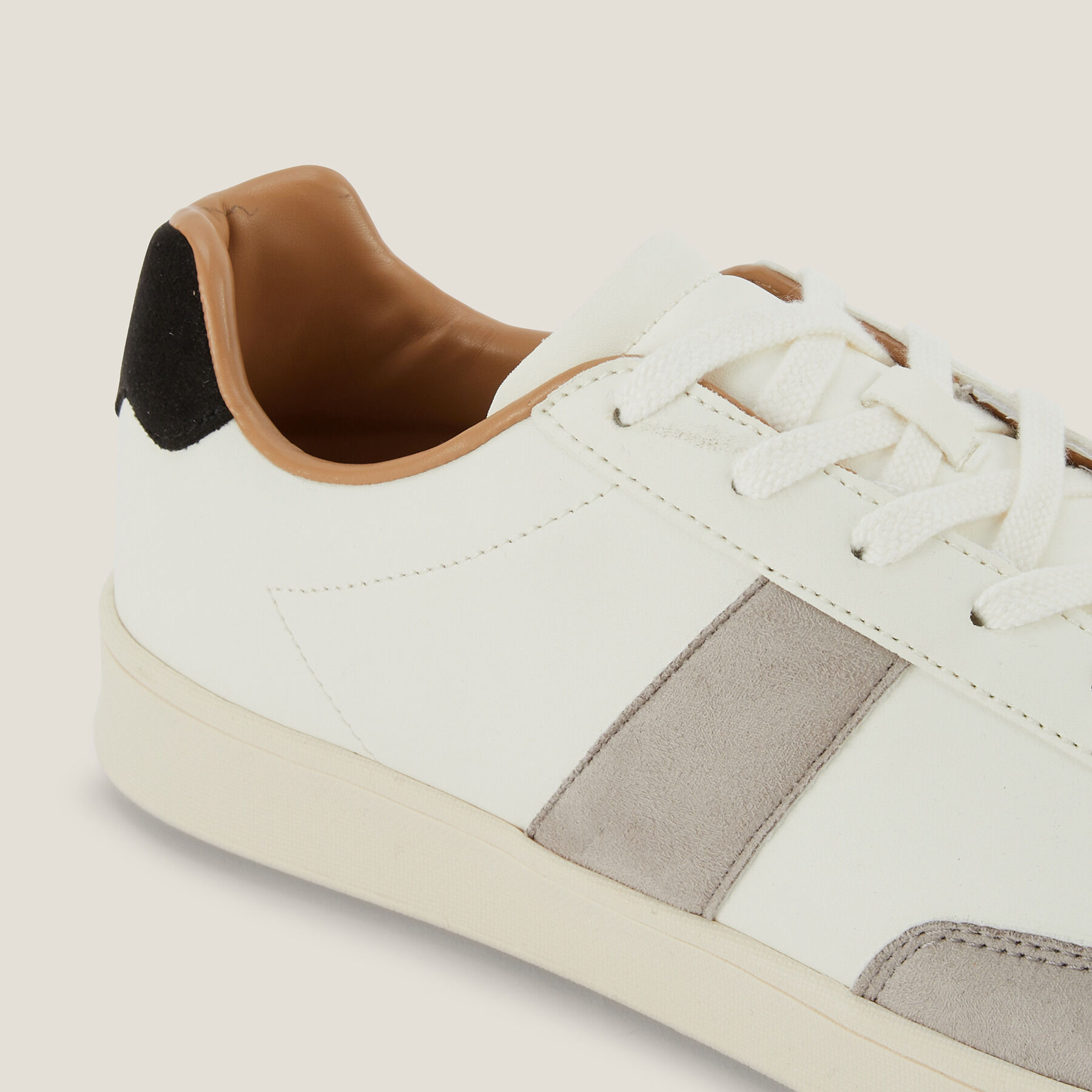 Creme kleurige large sneakers