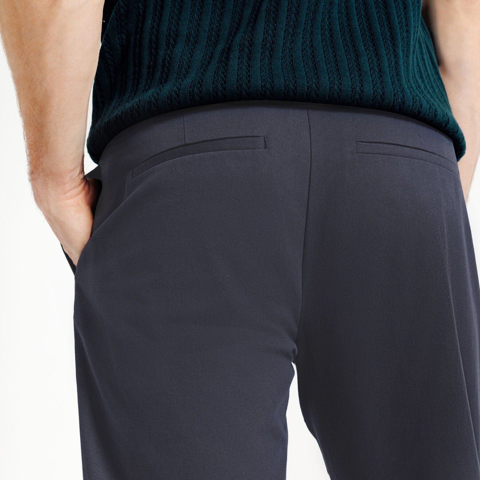 Pantalon chino &agrave; plis