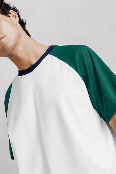 Tee shirt raglan contrast&eacute;