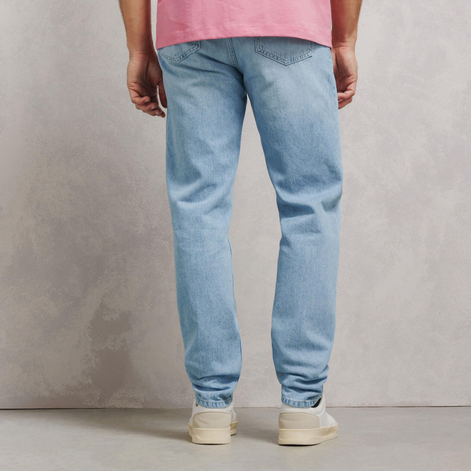 Jean tapered toile l&eacute;g&egrave;re