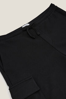 Short en molleton style cargo