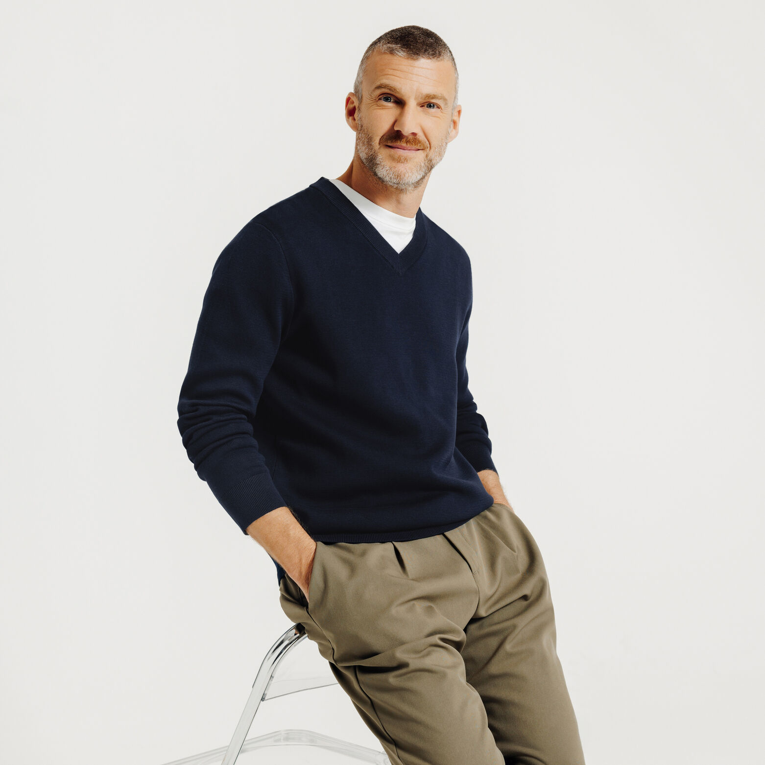 Pull Bleu fonc&eacute;