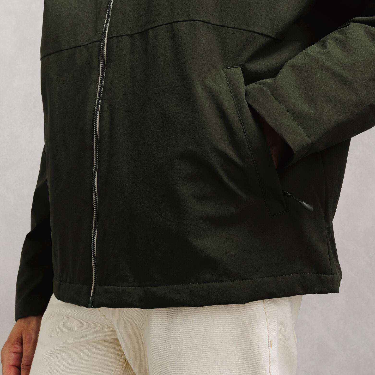 Blouson &agrave; capuche zipp&eacute;