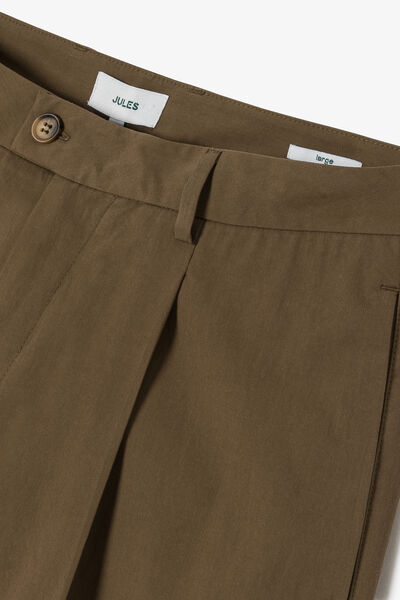 Lichte large fit chinobroek in katoen