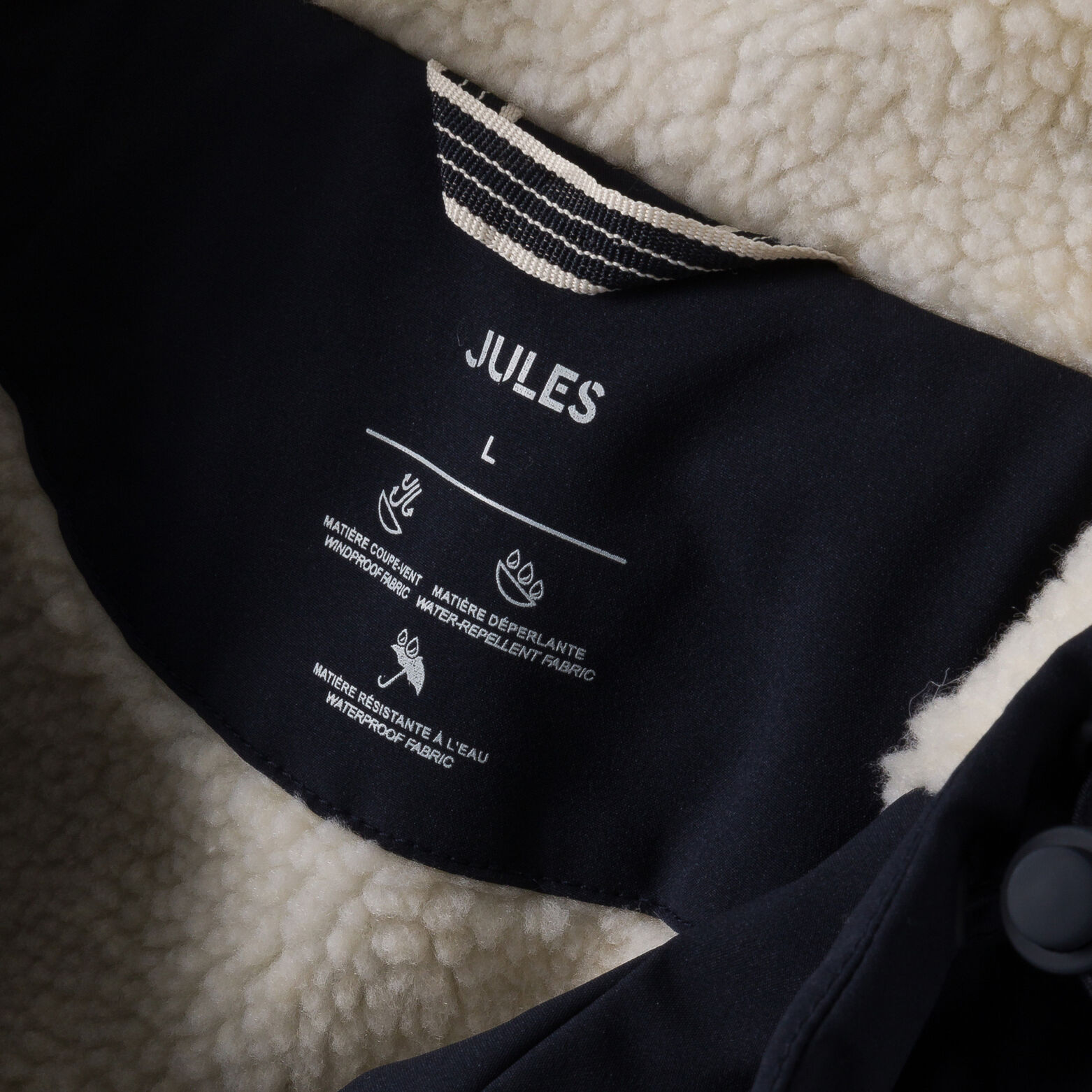 Blouson à capuche doublé en sherpa