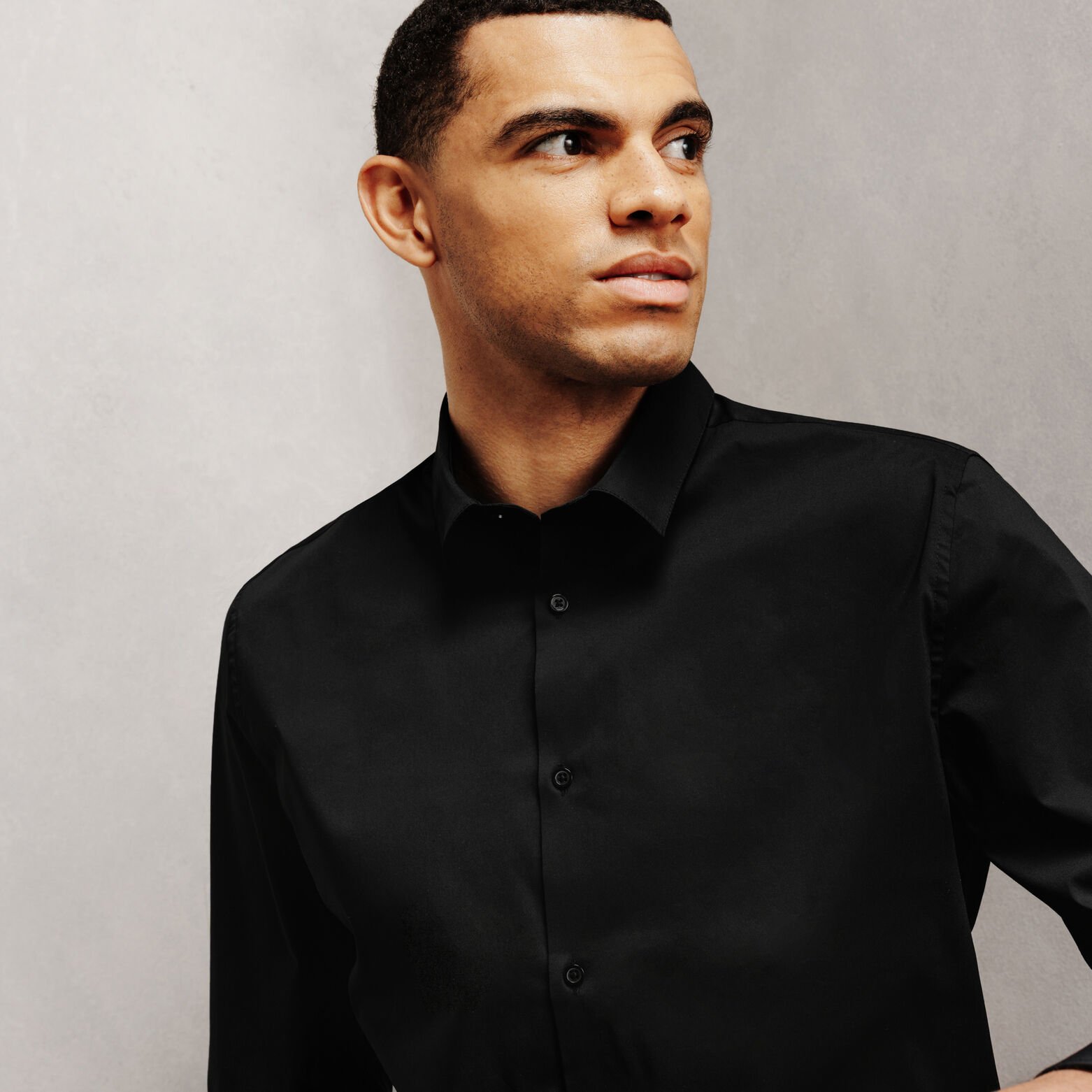 Extraslim effen hemd in gerecyclede polyamide