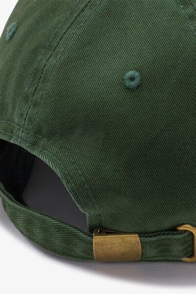 Pet met fantasie borduursel