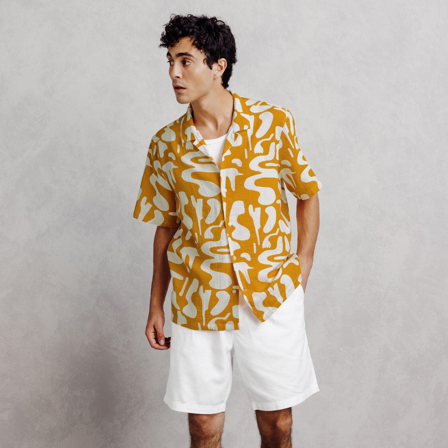 Chemisette 100% coton imprim&eacute; col requin