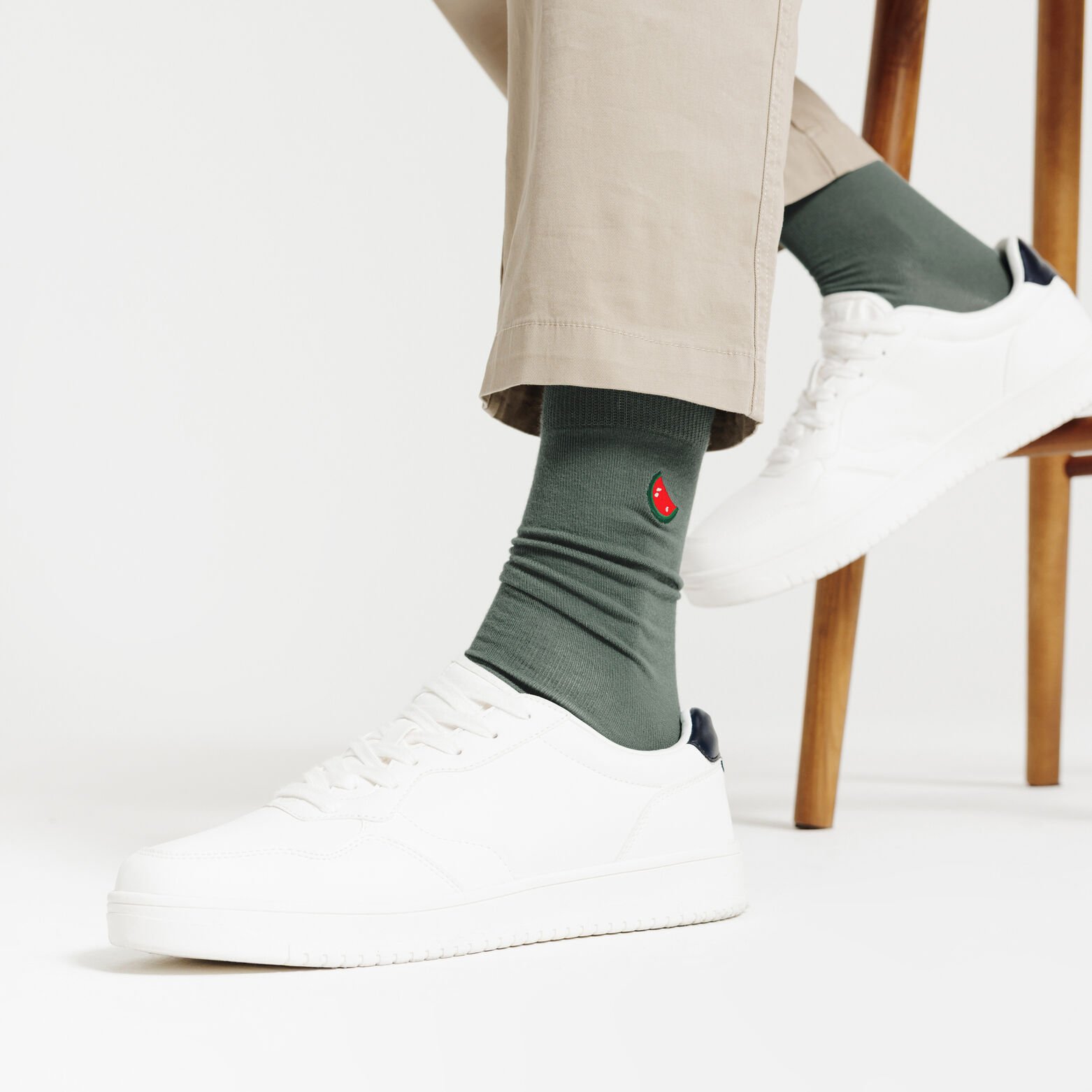 Chaussettes hautes brod&eacute;es