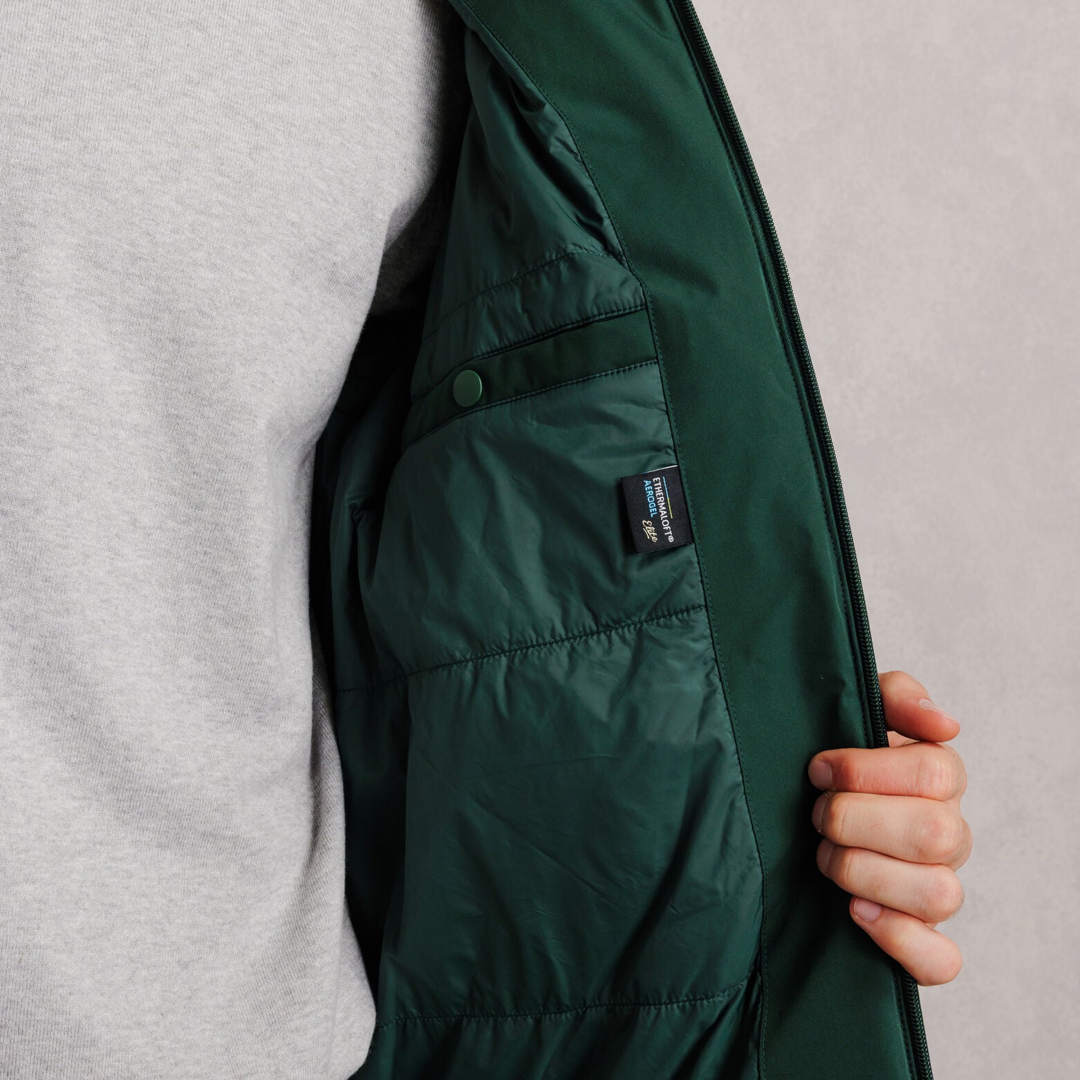 Doudoune &agrave; capuche mati&egrave;re waterproof