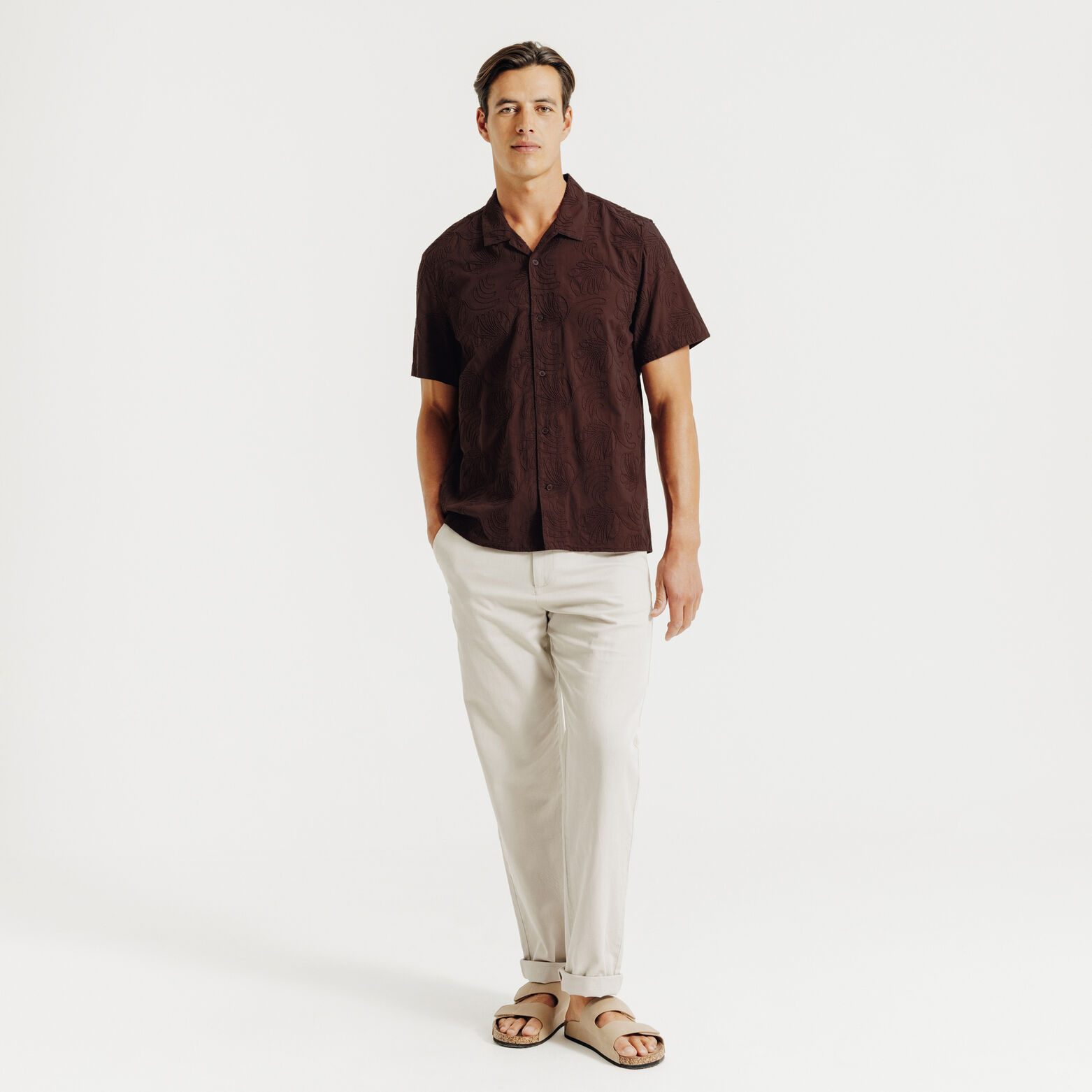 hemdje in geborduurd katoen