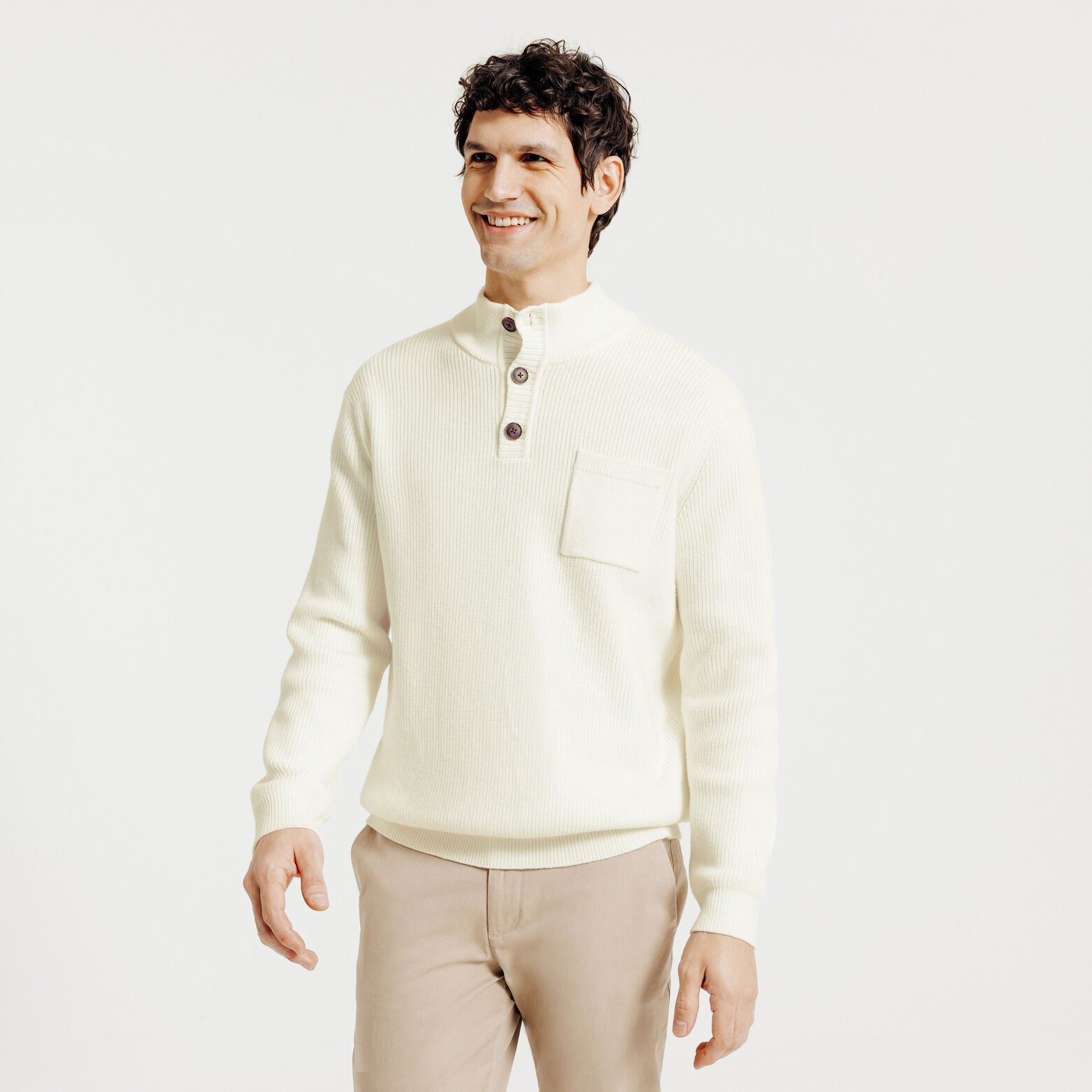Pull col montant boutonn&eacute; poche poitrine