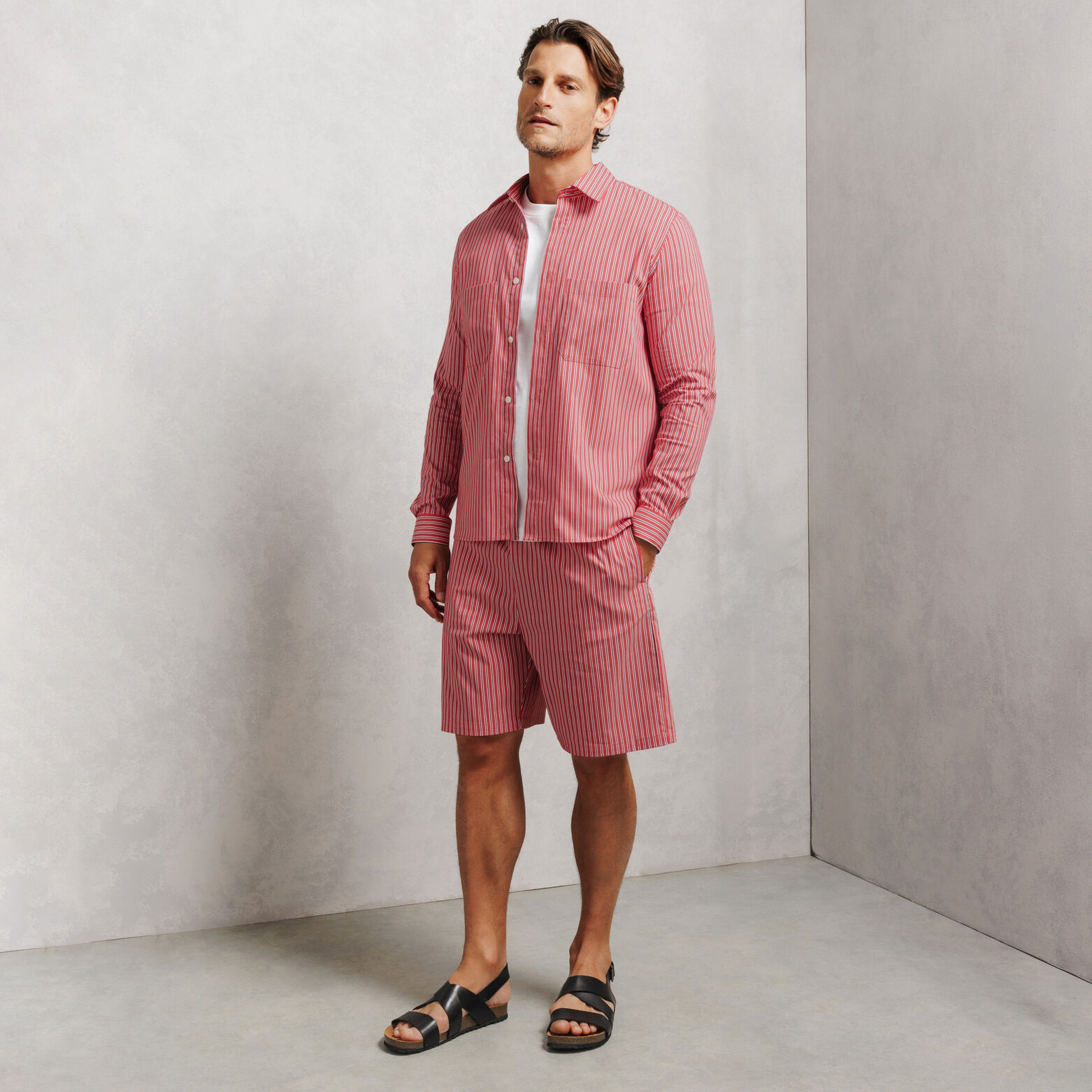 Chemise 100% coton regular ray&eacute;e