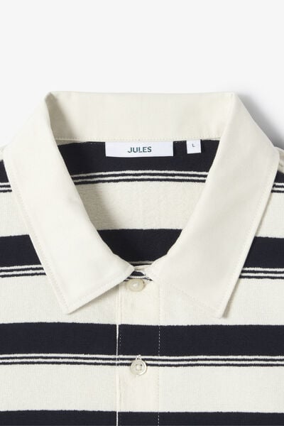 Polo ray&eacute; col chemise