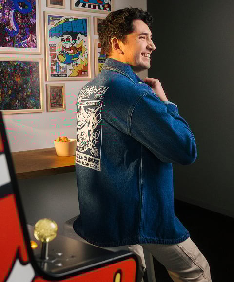 Veste en jean avec imprimés au dos