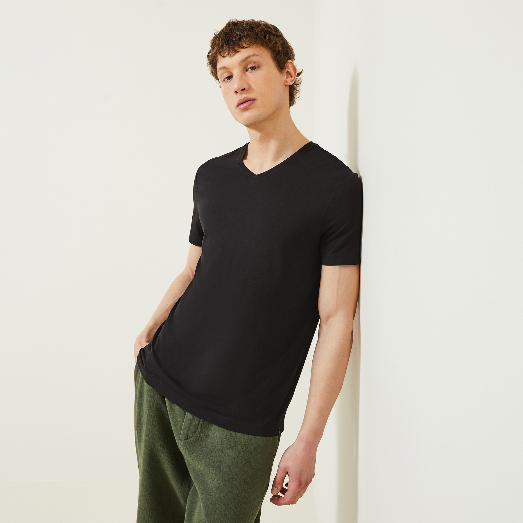 Tee shirt col V en coton elasthanne Noir XS 95% Coton, 5% Elasthanne Homme